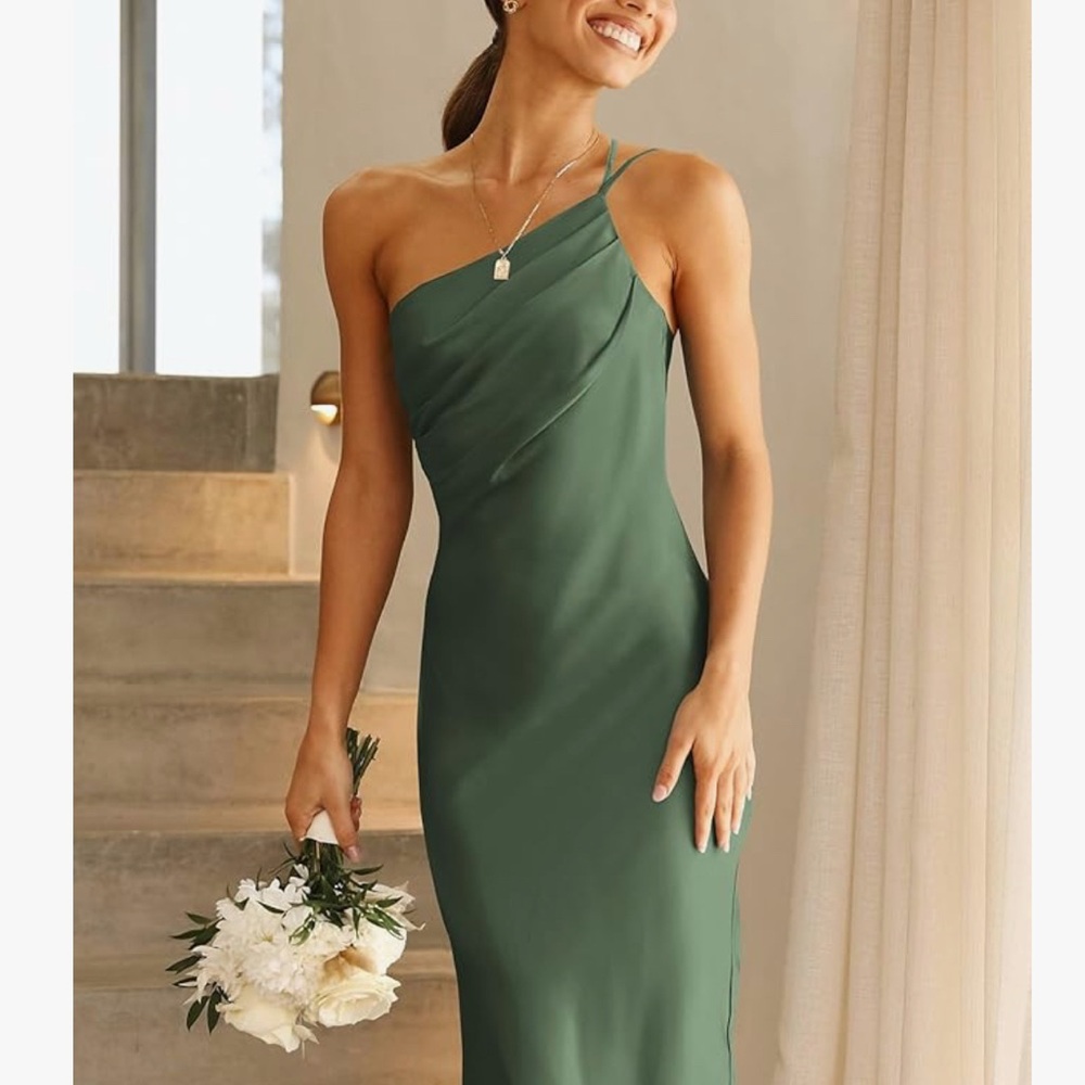 Chic One-Shoulder Green Dress